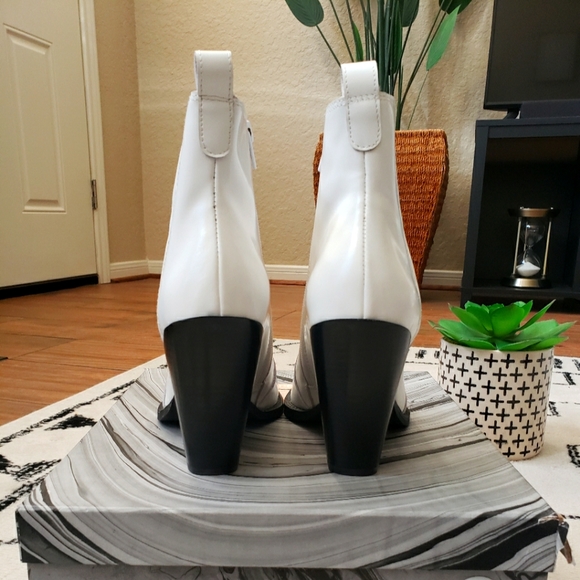 Jeffrey Campbell- Homage Booties- NIB (Never Worn!) - Picture 4 of 7